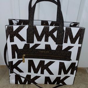 Micheal Kors handbag